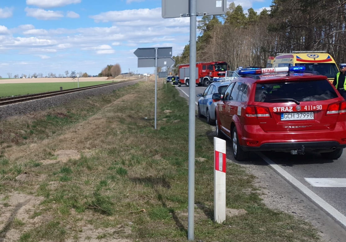 Koszmarny wypadek w Żabnie pod Chojnicami. Osobówka zmiotła z pasów 12-letnią dziewczynkę