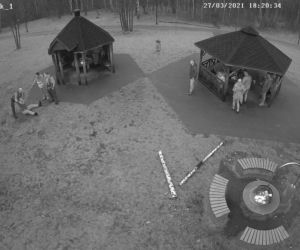 Śląskie: Awantura podczas libacji alkoholowej. Pomiędzy uczestnikami imprezy doszło do bójki. Wszystko nagrały kamery [ZDJĘCIA]