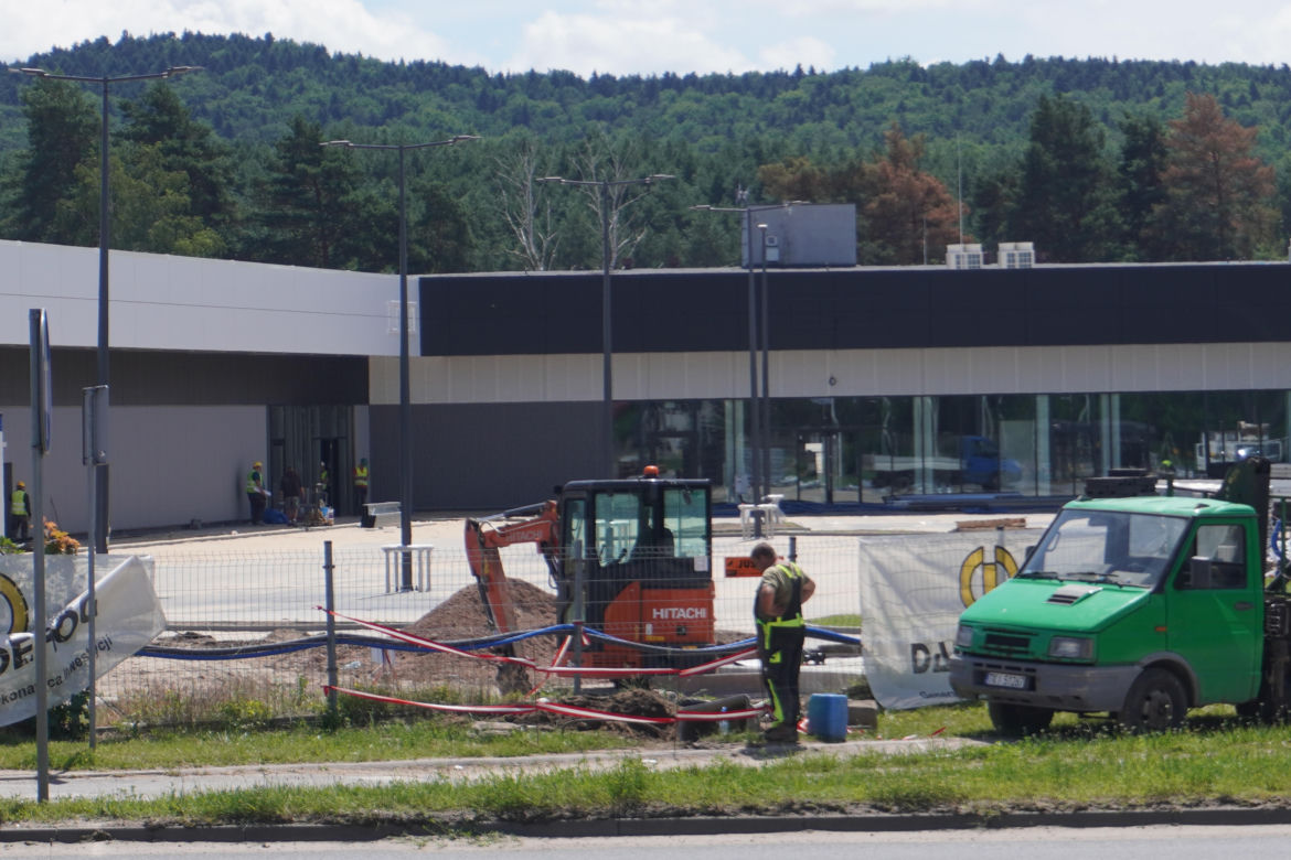 Nowe centrum handlowe powstaje na Białogonie w Kielcach