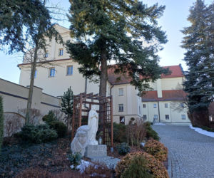 Ostrzeszowska Perła Baroku. 400 lat historii na sztucznym wzgórzu [POSŁUCHAJ, ZOBACZ]