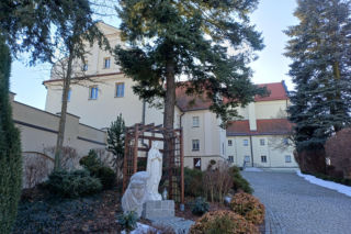 Ostrzeszowska Perła Baroku. 400 lat historii na sztucznym wzgórzu [POSŁUCHAJ, ZOBACZ]