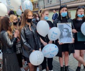 Koledzy żegnają swoją Madzię. Cześć Jej pamięci!. Łzy, rozpacz i niezrozumienie. Nie tak miał wyglądać koniec roku szkolnego [ZDJĘCIA]