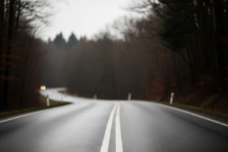 Audi uderzyło w drzewo. Co doprowadziło do śmiertelnego wypadku w Bojszowach?