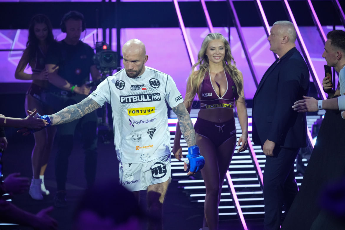 Paczuski: Potworne rozcięcie na twarzy gwiazdy KSW