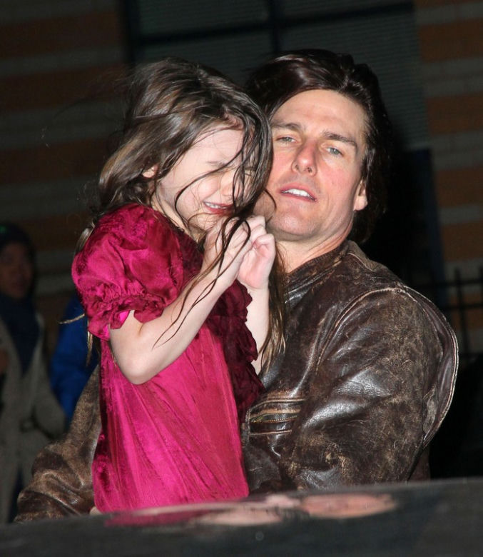 Suri Cruise, Tom Cruise