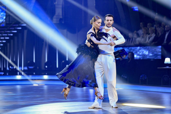 Izabella Miko, Albert Kosiński