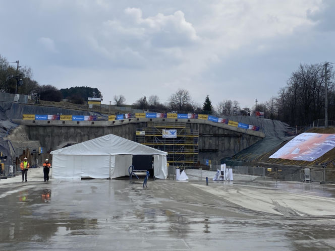 Przebito pierwszy tunel na trasie Podłęże-Piekiełko