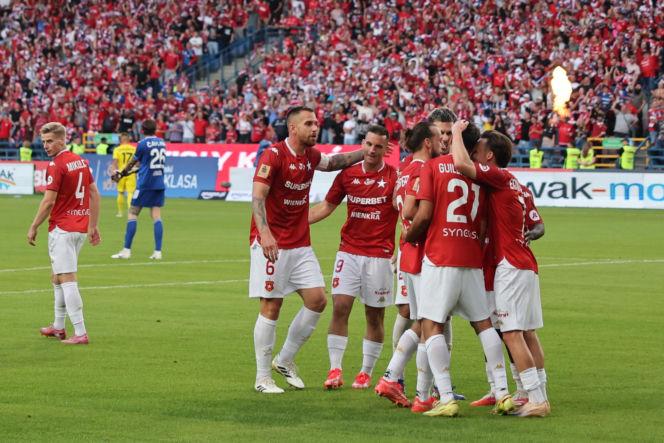 Wisła Kraków - Wieczysta Kraków: Zdjęcia kibiców i zawodników z meczu 6. kolejki PKO BP Ekstraklasy