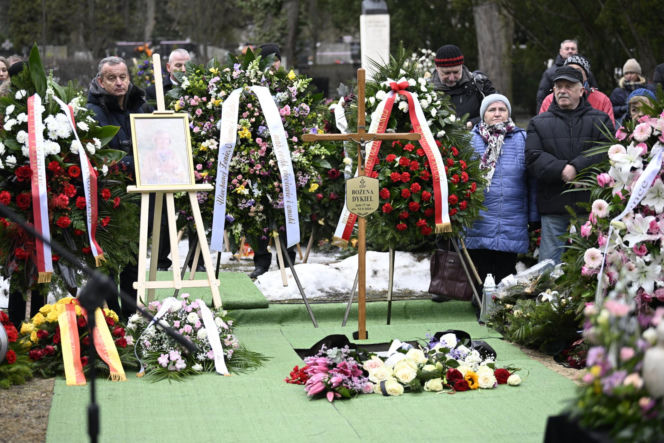Bożena Dykiel spoczęła na Powązkach Wojskowych