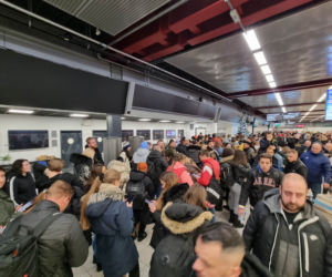 Pasażerowie WizzAir do Katowic utknęli na lotnisku w Luton