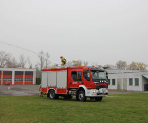 Strażacy z Leszna mają nowy wóz. Ma to, czego nie mają inne pojazdy