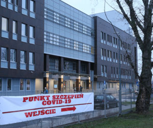 Co raz więcej szczepień z łapanki
