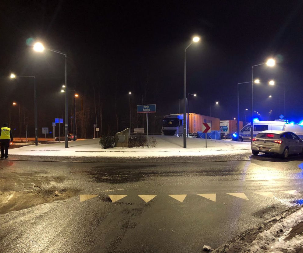 Kierowca zasłabł za kierownicą i zmarł