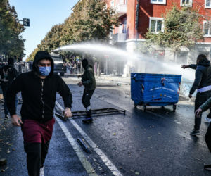 Protesty w Tiranie