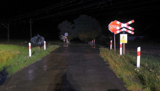 Pijany z dożywotnim zakazem wjechał pod pociąg! Zostawił ranną pasażerkę i uciekł