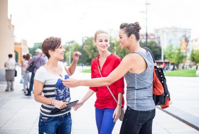 Pierwsza miłość. Ola (Dominika Kojro), Daga (Anna Szymańczyk), Sabina (Urszula Dębska)