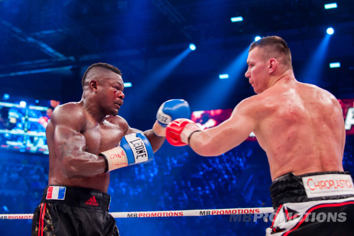Mateusz Masternak, Youri Kalenga, walka