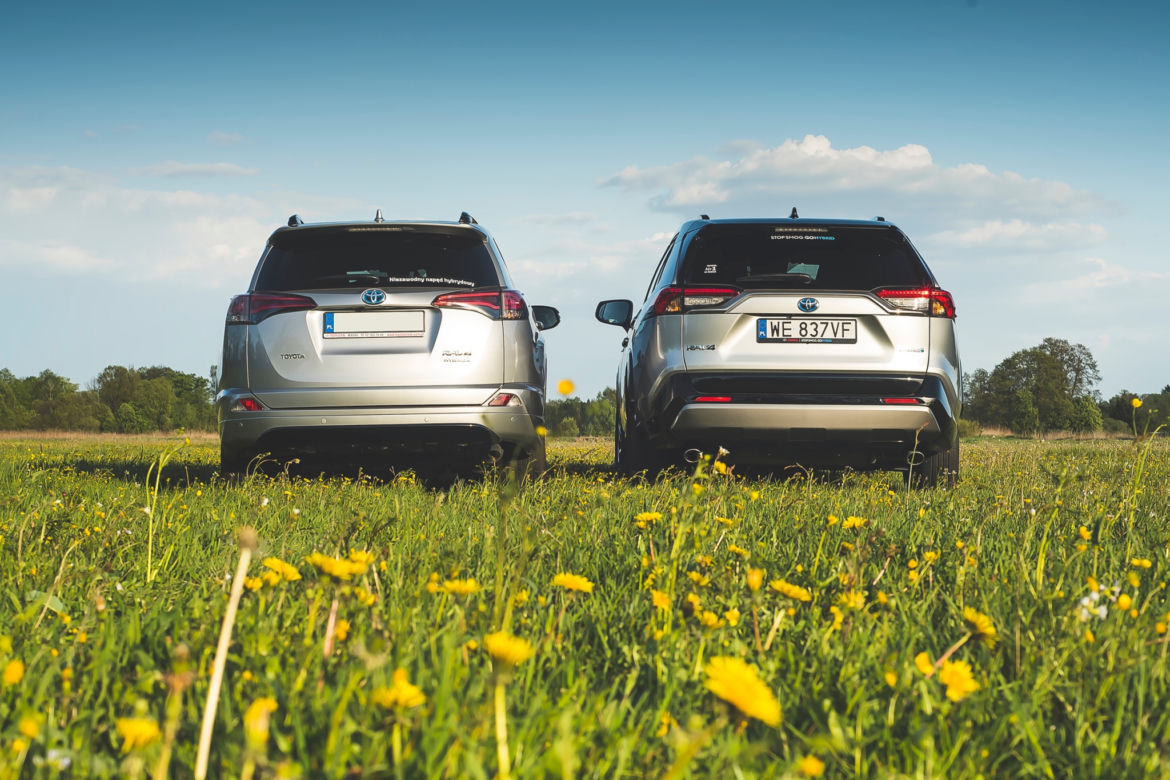 Toyota RAV4 piąta generacja & Toyota RAV4 czwarta generacja
