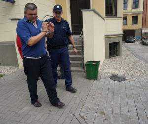 dziecko wypadło z balkonu