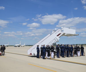 Król Karol III wylądował w USA! Historyczna wizyta monarchy rozpoczęta