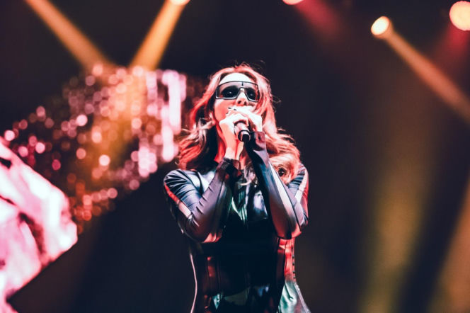 Misternie zaplanowane wizualne widowisko – Epica, Amaranthe i Charlotte Wessels zagrali w Warszawie [RELACJA]