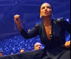 Kamila Wybrańczyk podczas walki Artura Szpilki na KSW