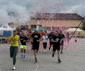 Trwa Ultramaraton Wsparcia i piknik rodzinny w Lesznie