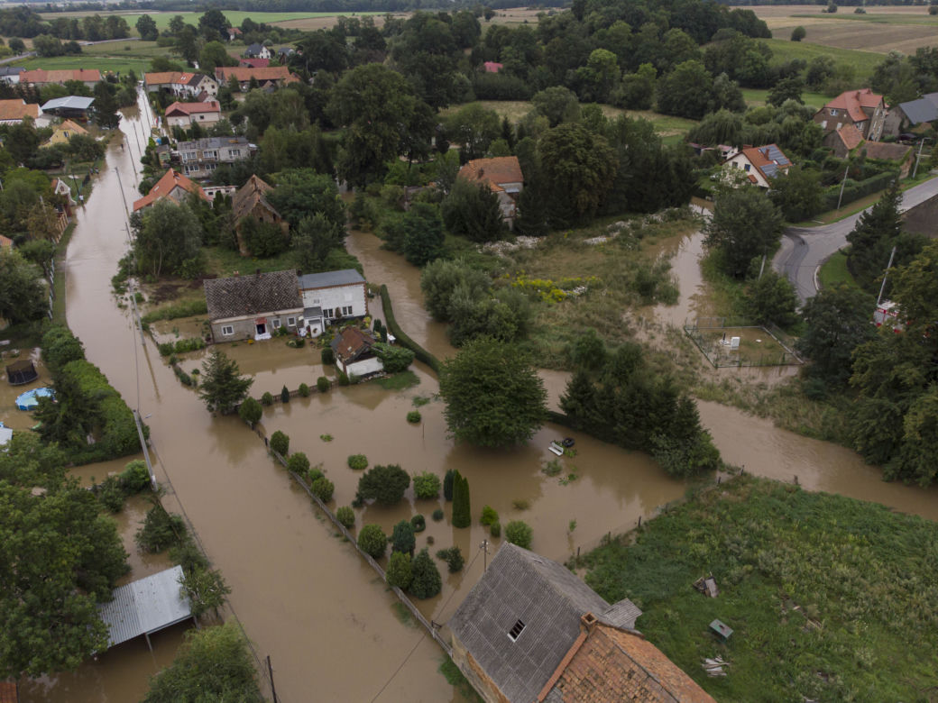 Prawie 500 interwencji straży pożarnej, 100 podtopionych gospodarstwtom