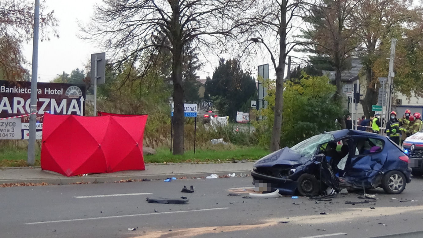 Tragiczny wypadek karetki, która wiozła zakażonego