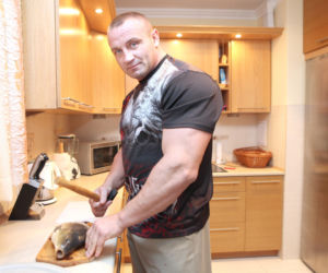 Mariusz Pudzianowski vs. karp