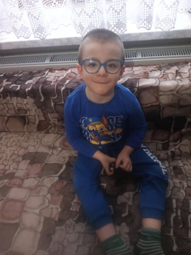 Dramatyczna walka o życie Igorka. „Czas zabiera mu siłę”. Świętokrzyskie jednoczy siły, by zdobyć najdroższy lek świata