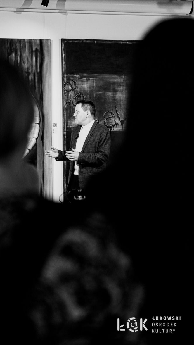 Wystawa w ŁOK "Okna na światy" Dariusza Skiermunta