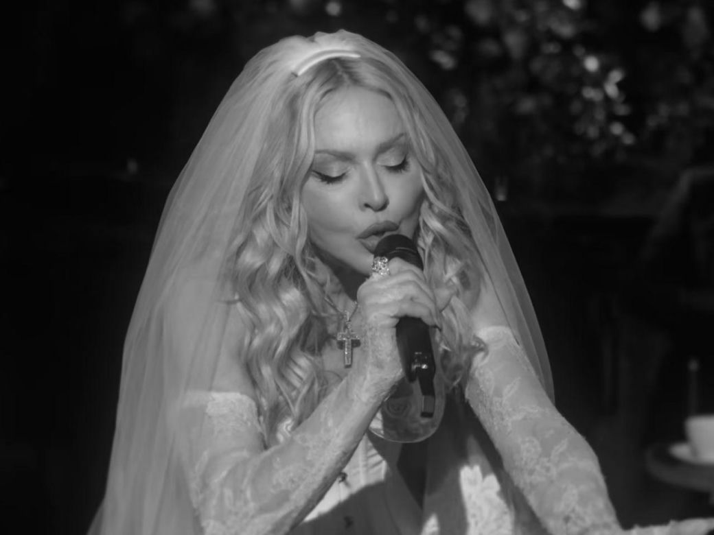 Madonna zachwyca w ślubnym wydaniu. 40 lat temu nosiła się podobnie!