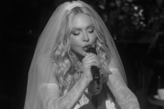 Figlarna Madonna w ślubnym wydaniu. 40 lat temu nosiła się podobnie!