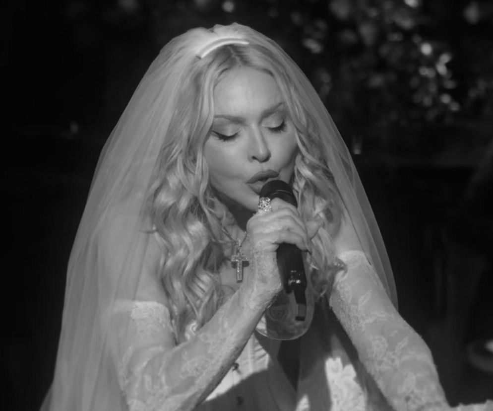 Madonna zachwyca w ślubnym wydaniu. 40 lat temu nosiła się podobnie!