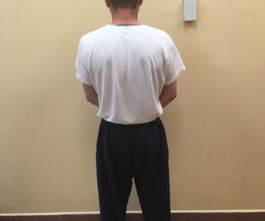 Brutalny rozbój w Ostrowcu. Cztery osoby pobiły i okradły mężczyznę!