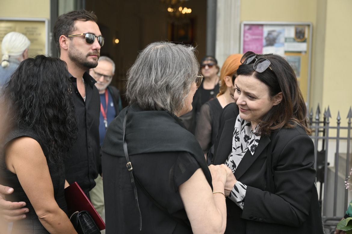 Pogrzeb Igi Cembrzyńskiej. Tłum gwiazd oddaje hołd wielkiej artystce