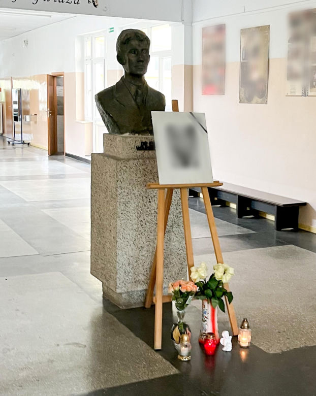Szkoła opłakuje tragicznie zmarłą Emilkę. 15-latka została potrącona przez tramwaj