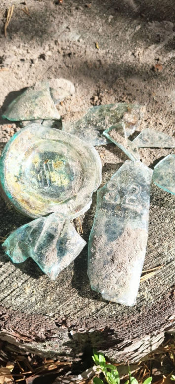 Skarb w butelce pod Skarżyskiem. W szklanej kapsule czasu leżał ponad 70 lat