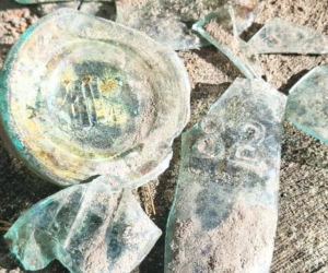 Skarb w butelce pod Skarżyskiem. W szklanej kapsule czasu leżał ponad 70 lat