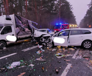 Karambol na DK 10! Trasa Bydgoszcz - Toruń jest całkowicie zablokowana [ZDJĘCIA] 