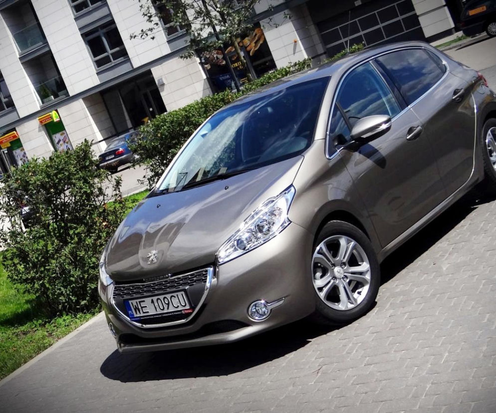 Peugeot 208