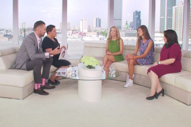 KARMIENIE PIERSIĄ: gwiazdy o presji społeczeństwa, dotyczącej karmienia piersią [FILM]