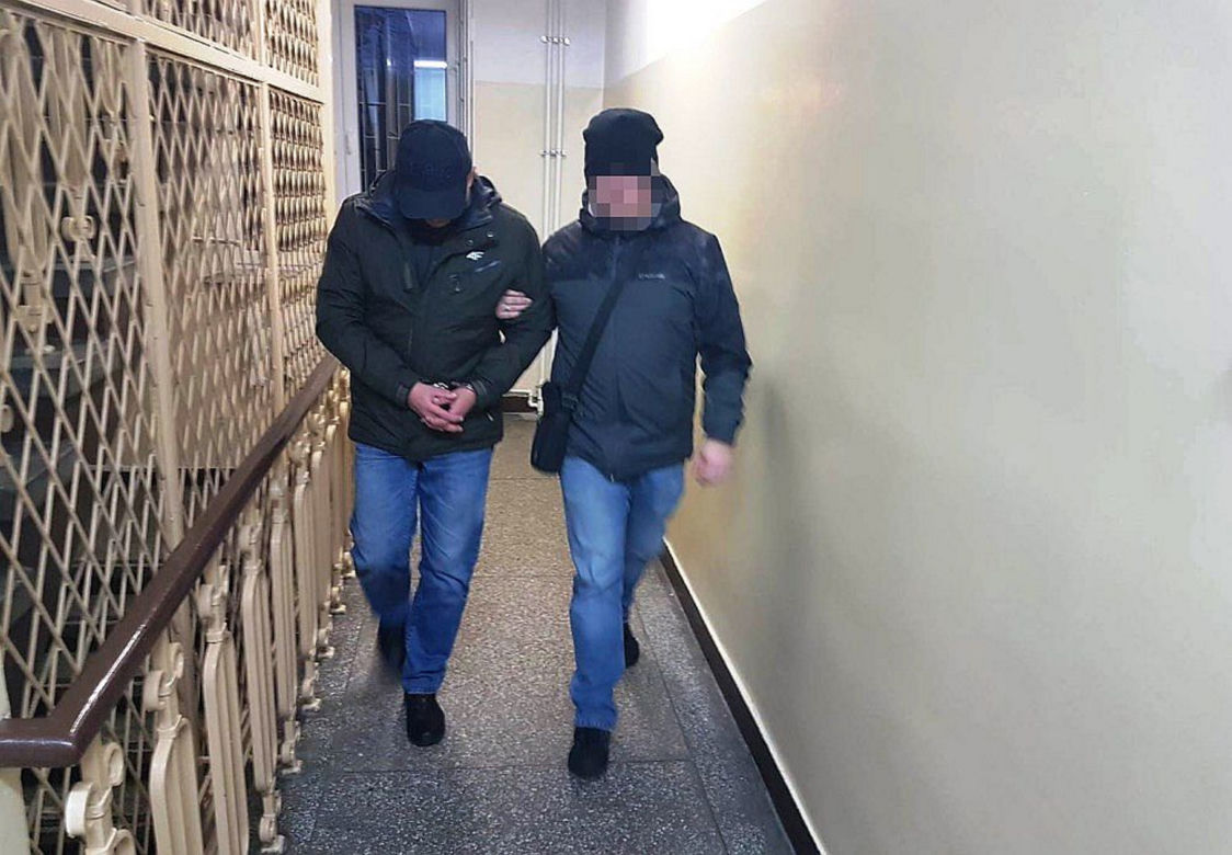 Gang plądrował mieszkania na Śródmieściu! Rabowali wszystko, co wpadło im w łapy