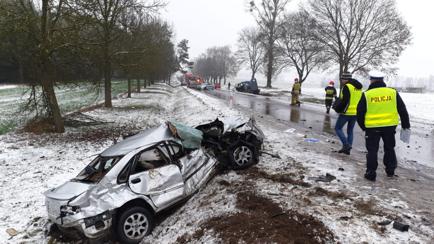 Podlaskie. Czołowe zderzenie na DK 65. Dwie osoby w szpitalu