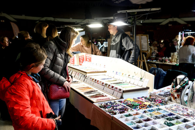 Giełda minerałów w Spodku przyciągnęła tłumy! GeoExpo ekspozycję wspaniałych cudeniek