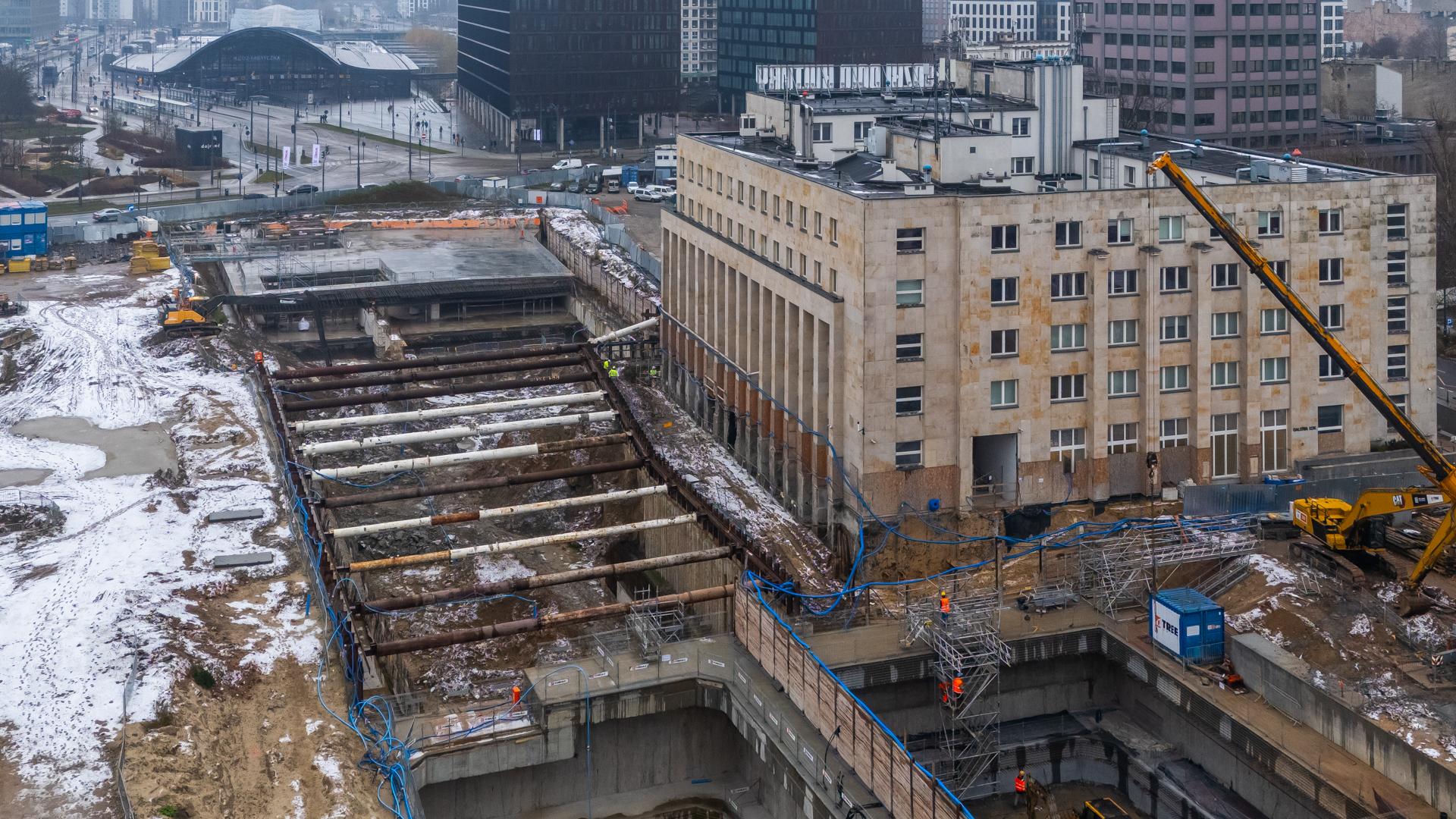 Łódzki Dom Kultury - wciąż jest częścią placu budowy