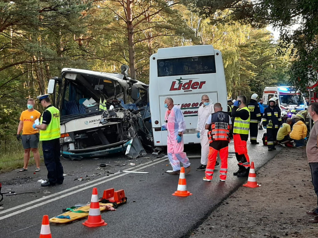 Zderzenie dwóch autkarów w Dźwirzynie pod Kołobrzegiem