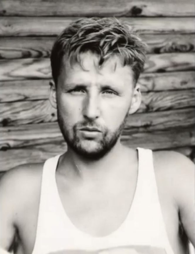 Marek Migalski lansuje się w samym podkoszulku