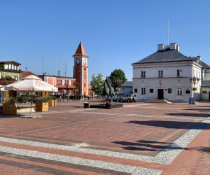 Warka - ratusz i remiza strażacka